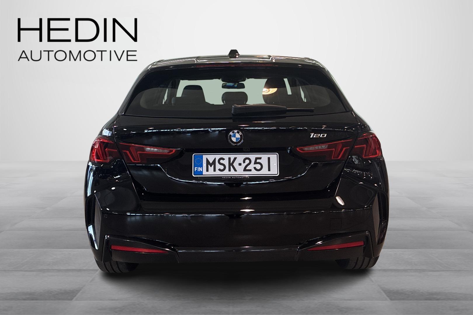 BMW 120 2026