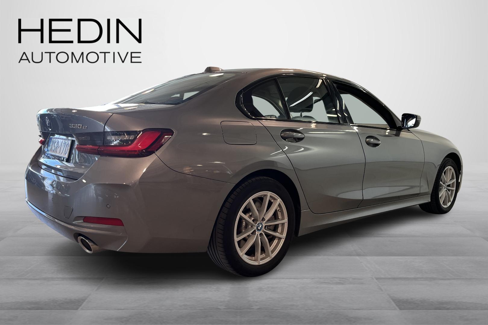 BMW 330 2024