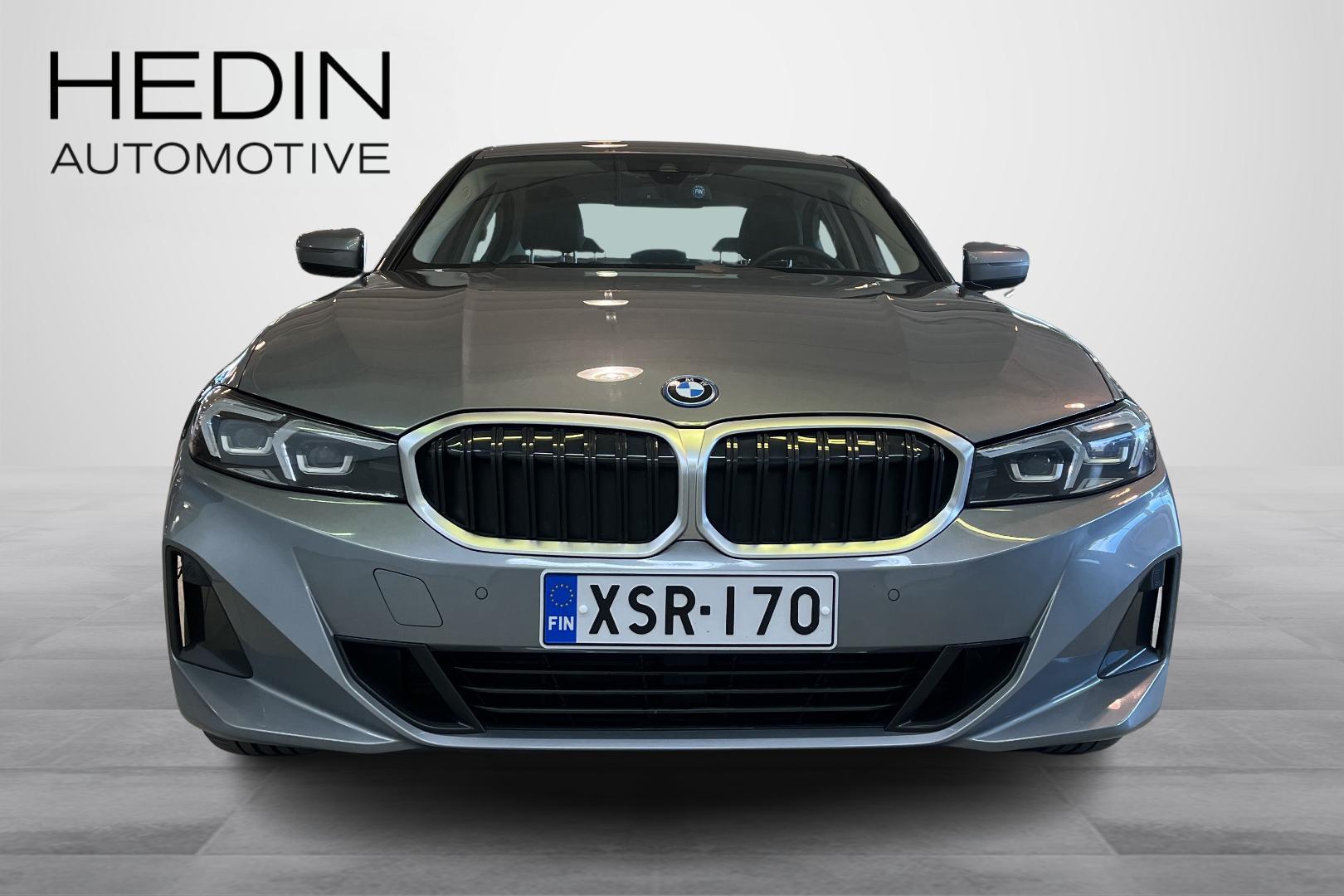 BMW 330 2024