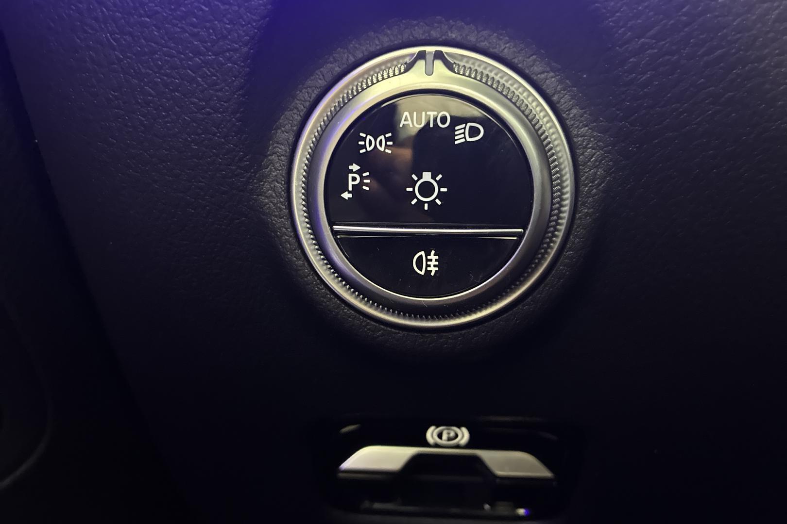 MERCEDES-BENZ C 2023