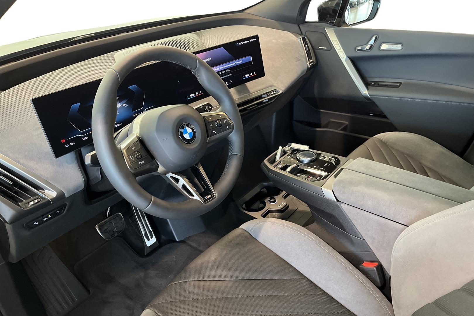BMW iX 2025