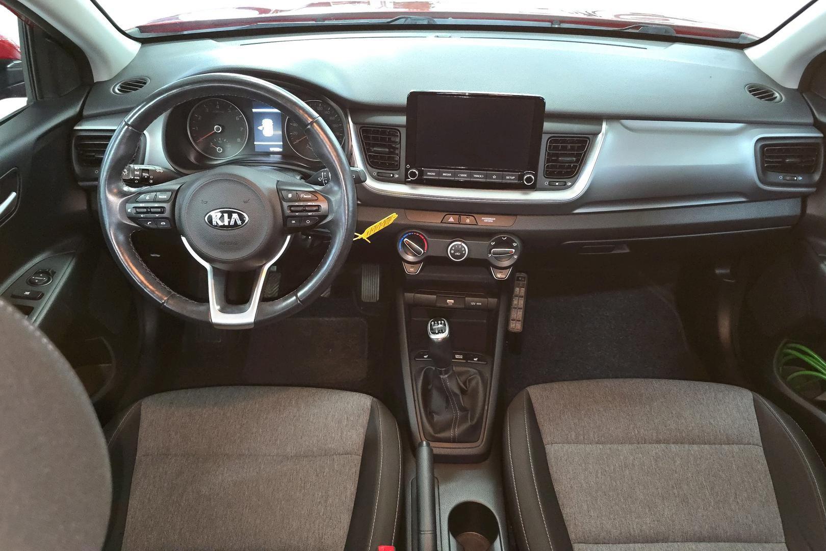 KIA STONIC 8
