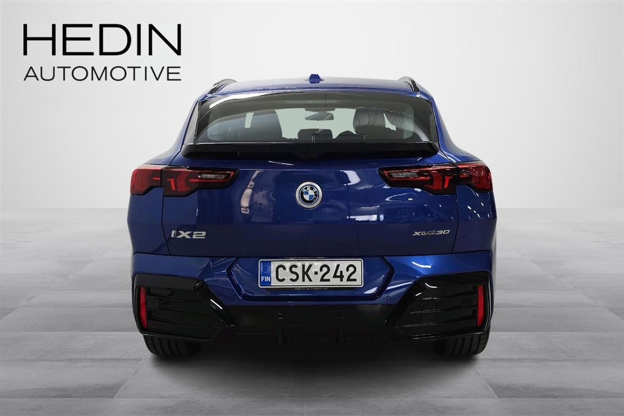 BMW iX2 2025