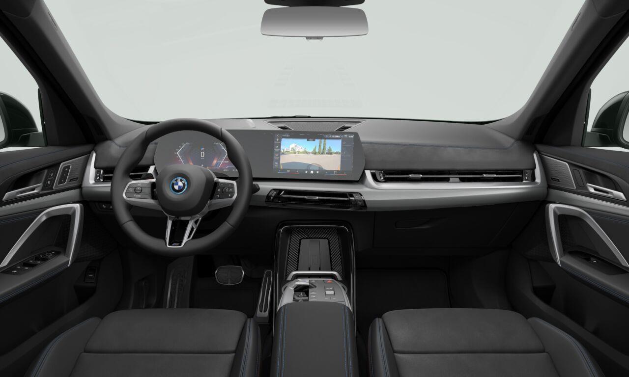 BMW iX1 2025