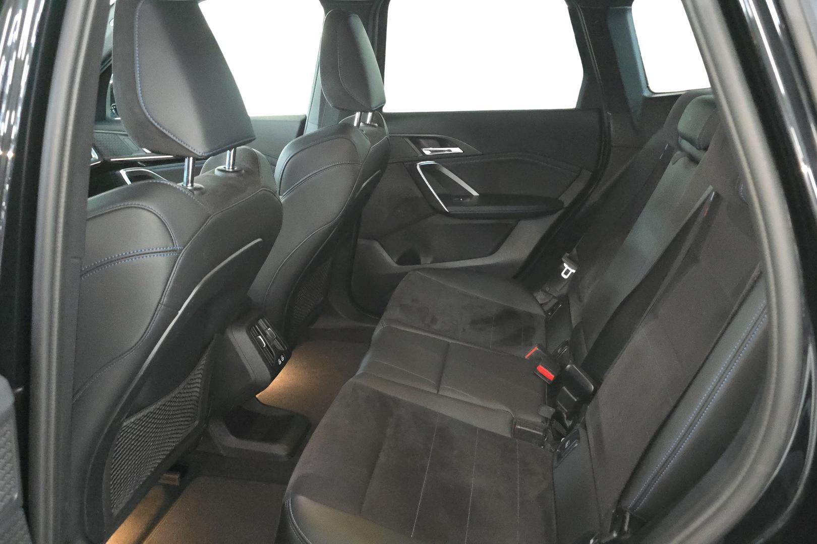 BMW X1 12