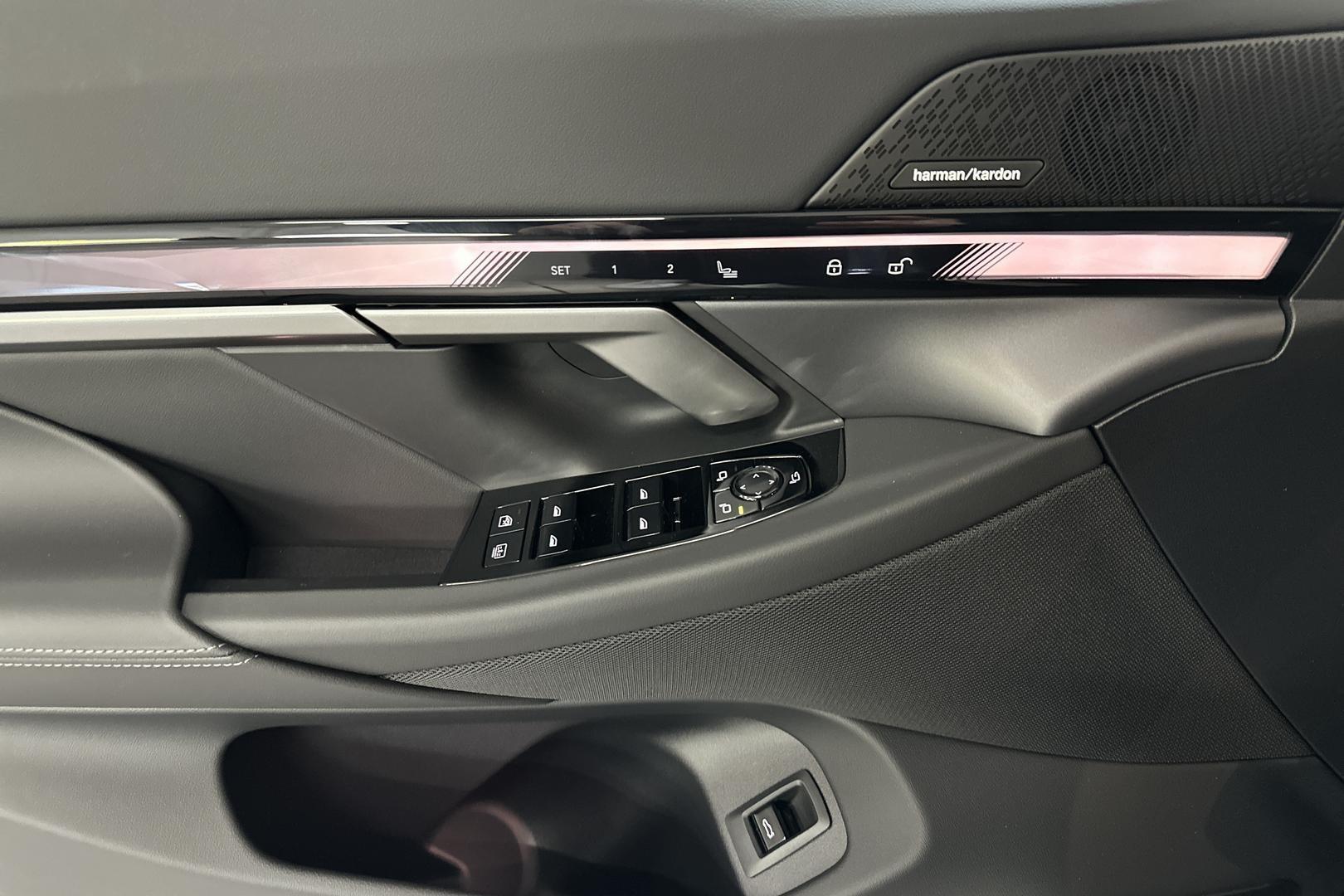 BMW i5 17