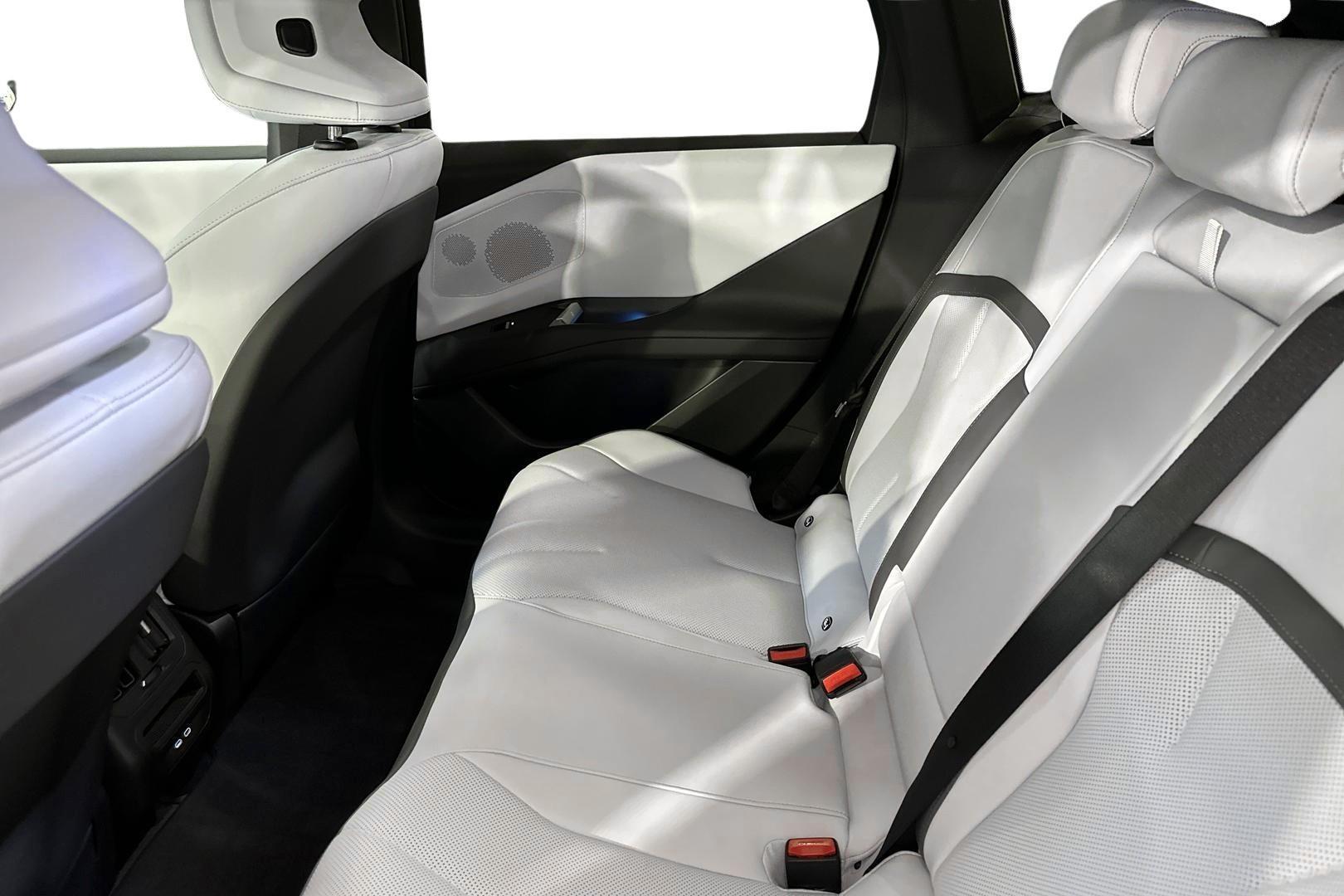 BMW iX3 2026