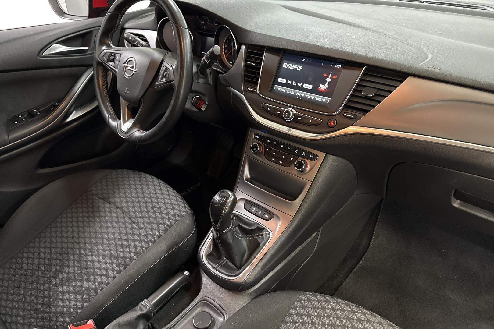 Opel Astra 2015
