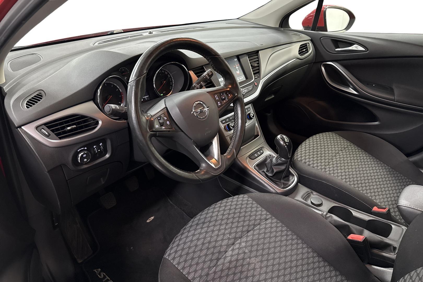 Opel Astra 2015