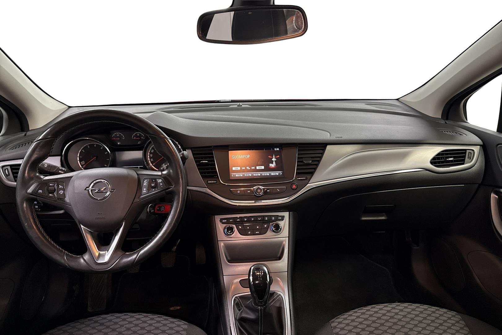 Opel Astra 2015