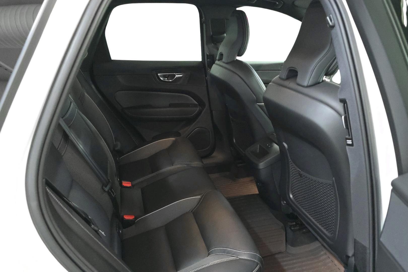 VOLVO XC60 2021