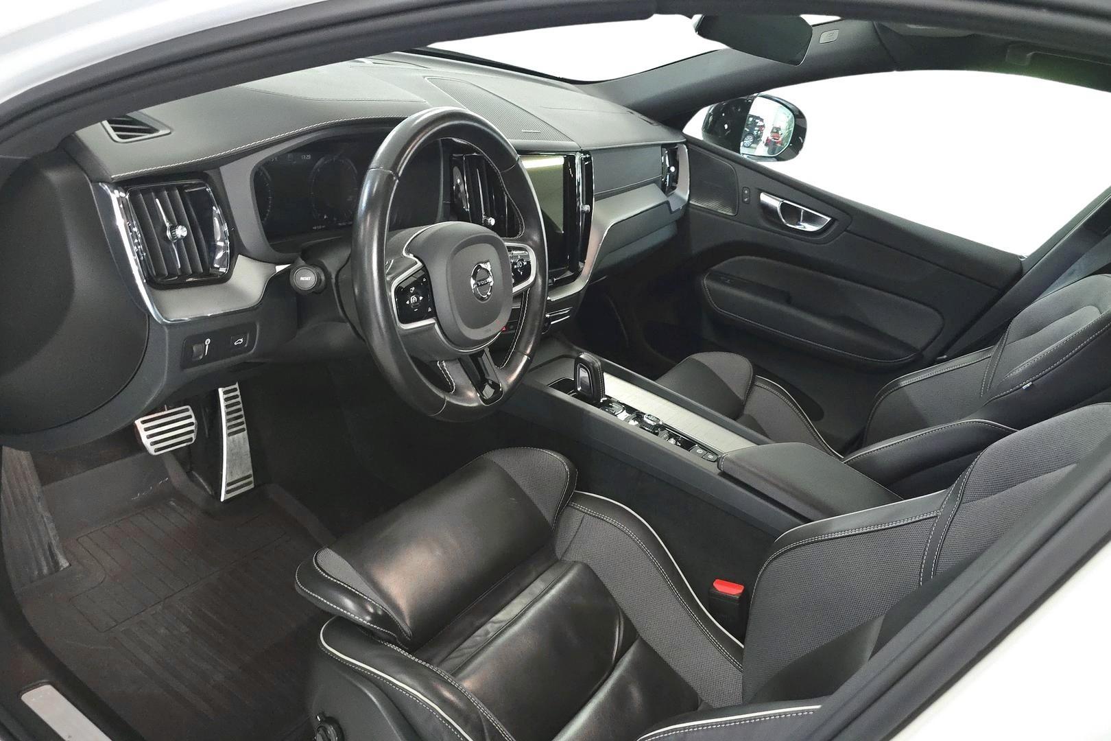 VOLVO XC60 2021