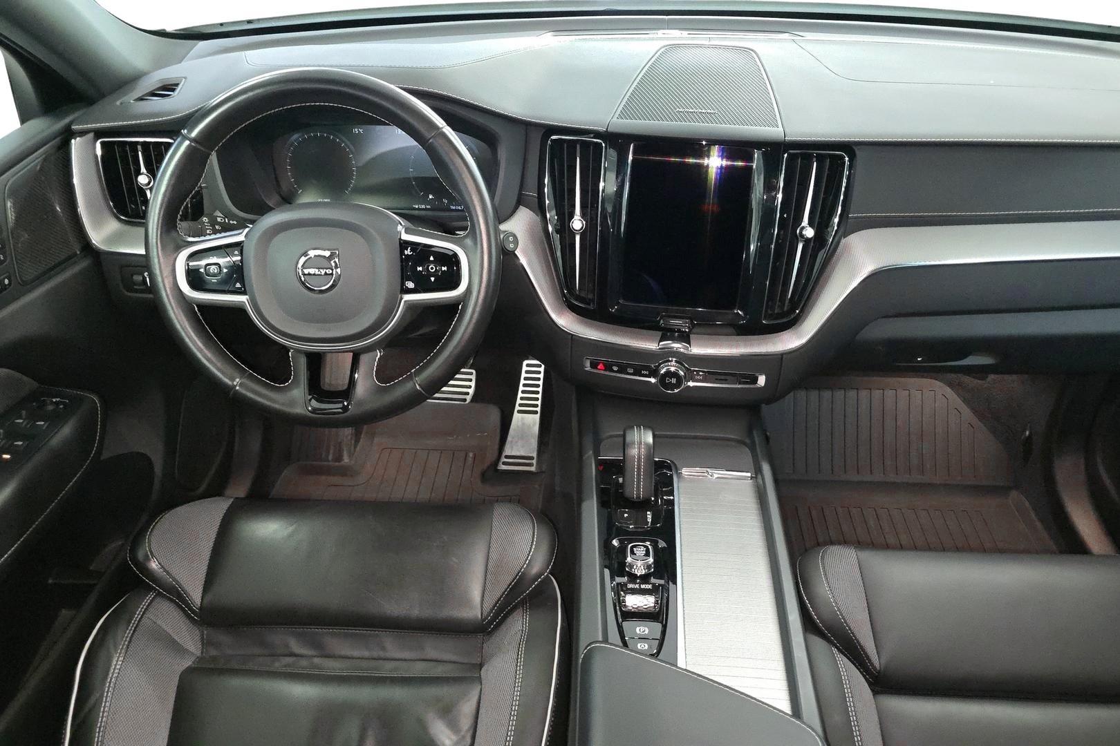 VOLVO XC60 2021