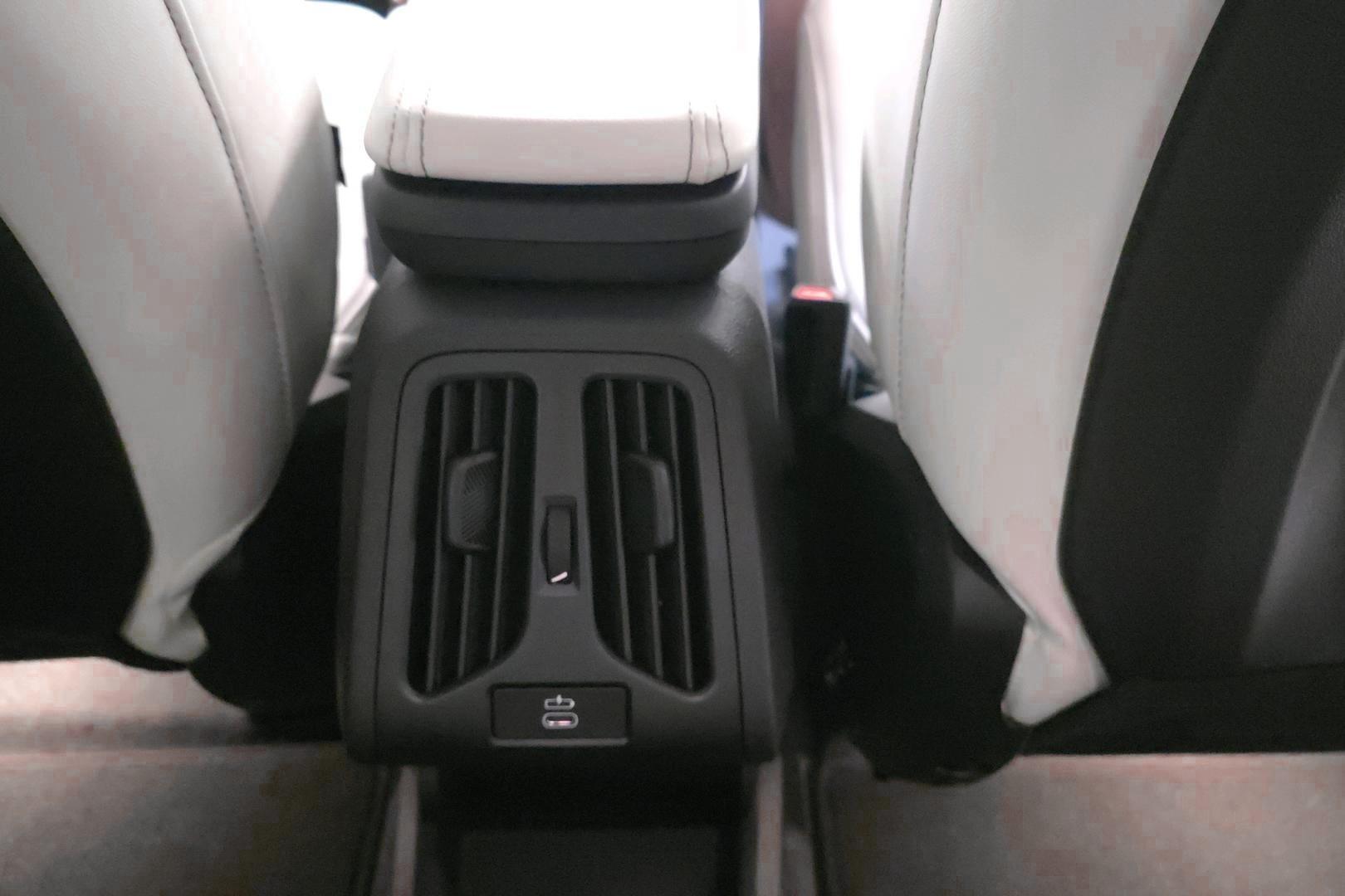 BMW iX1 2026