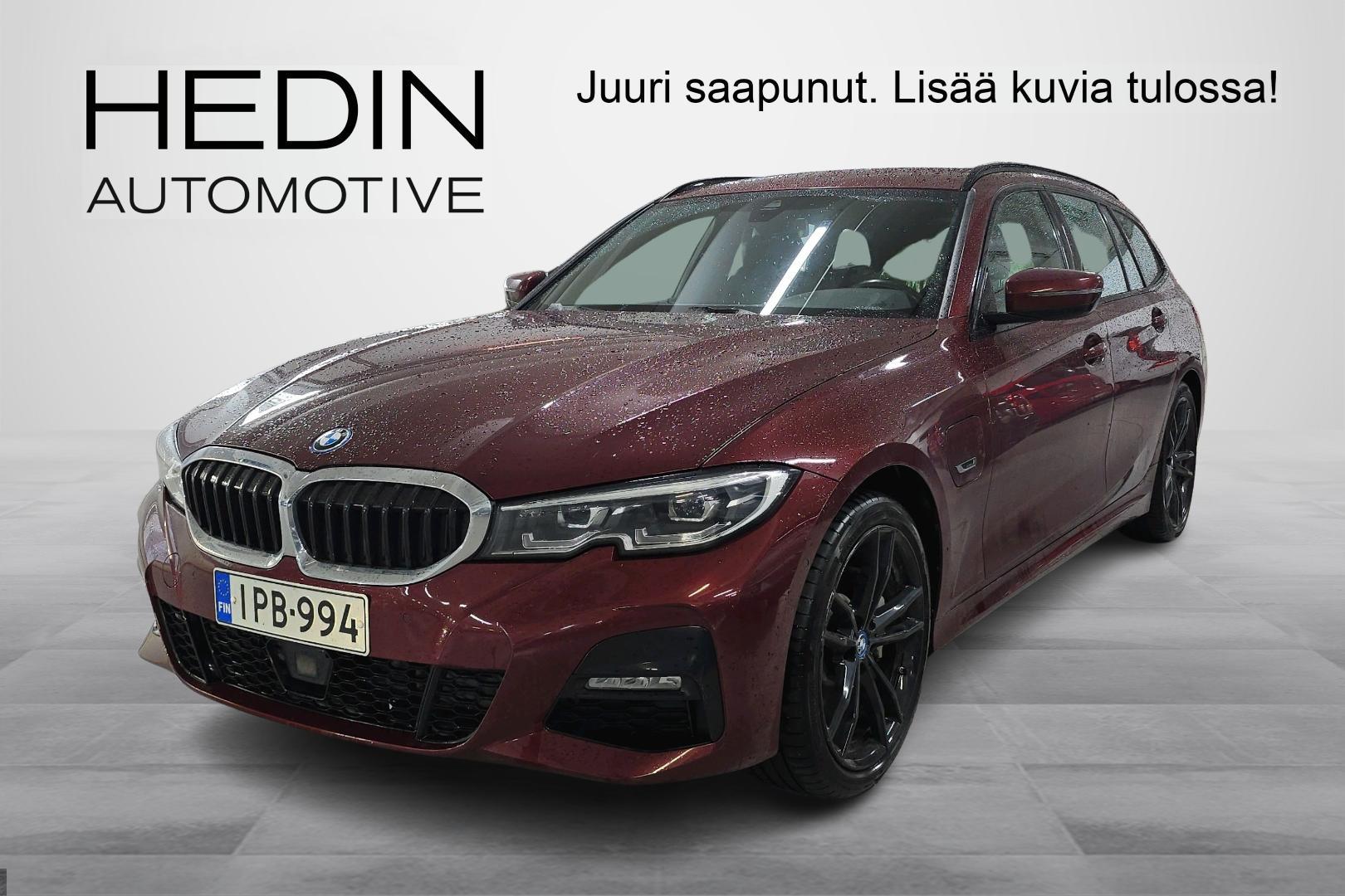 BMW 330 2022
