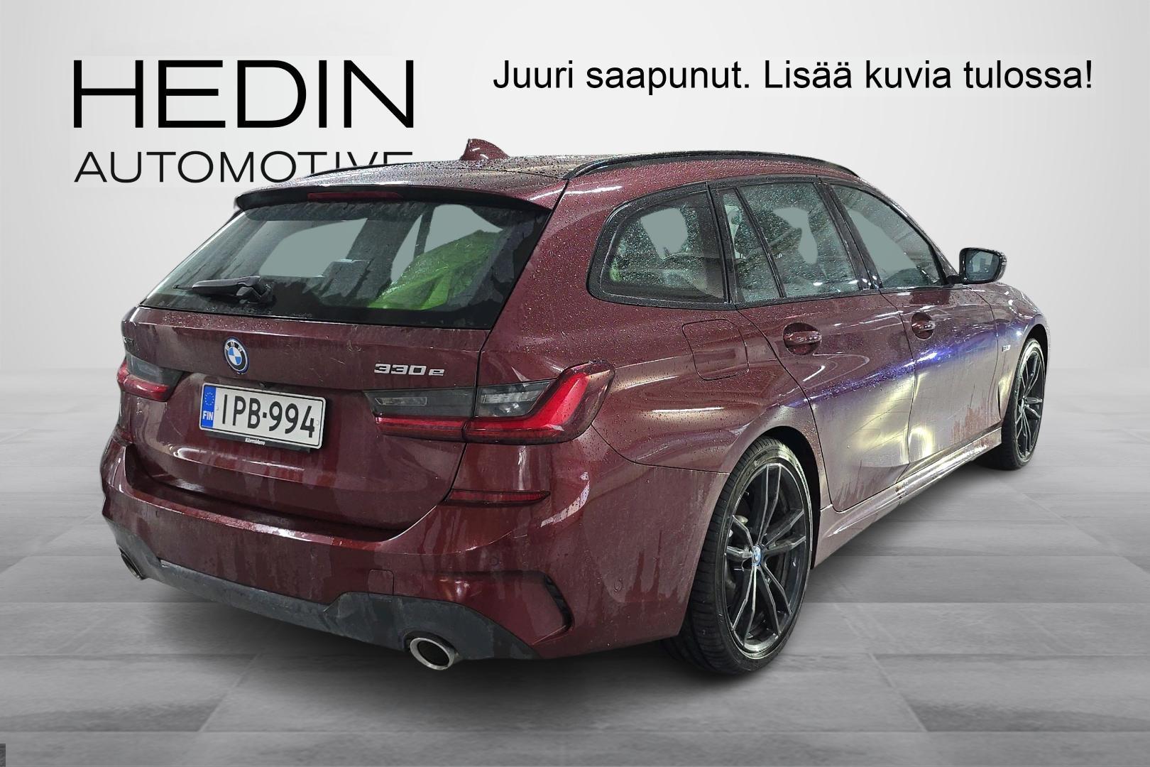 BMW 330 2022