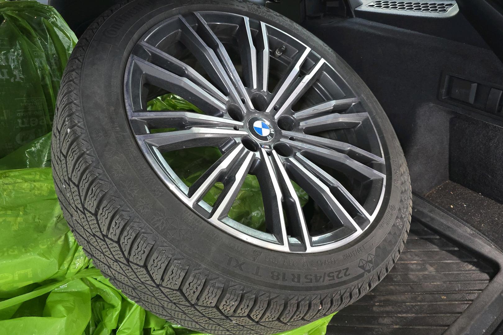BMW 330 2022