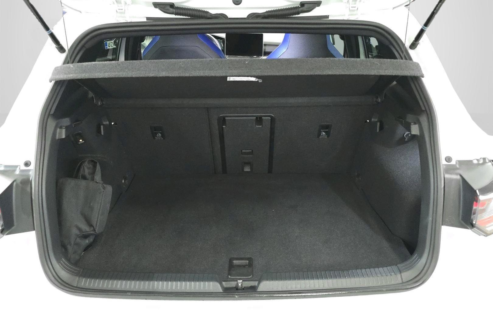 Volkswagen Golf 2025