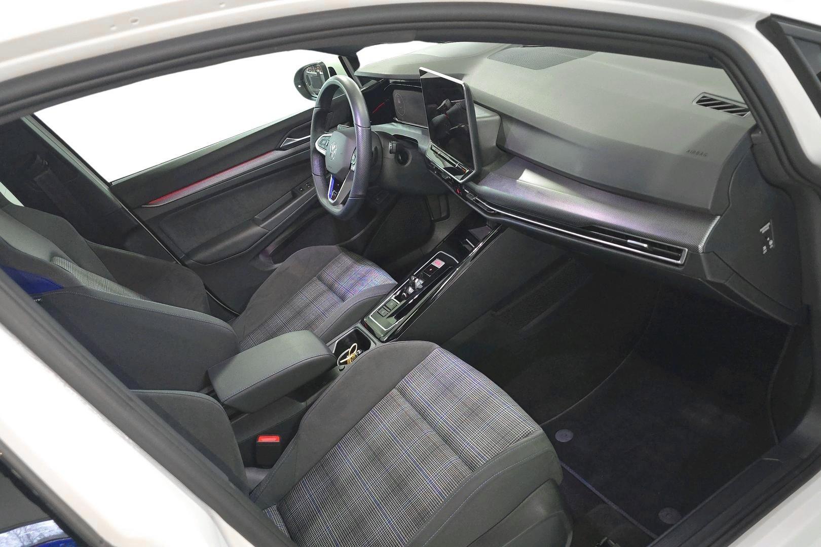 Volkswagen Golf 2025