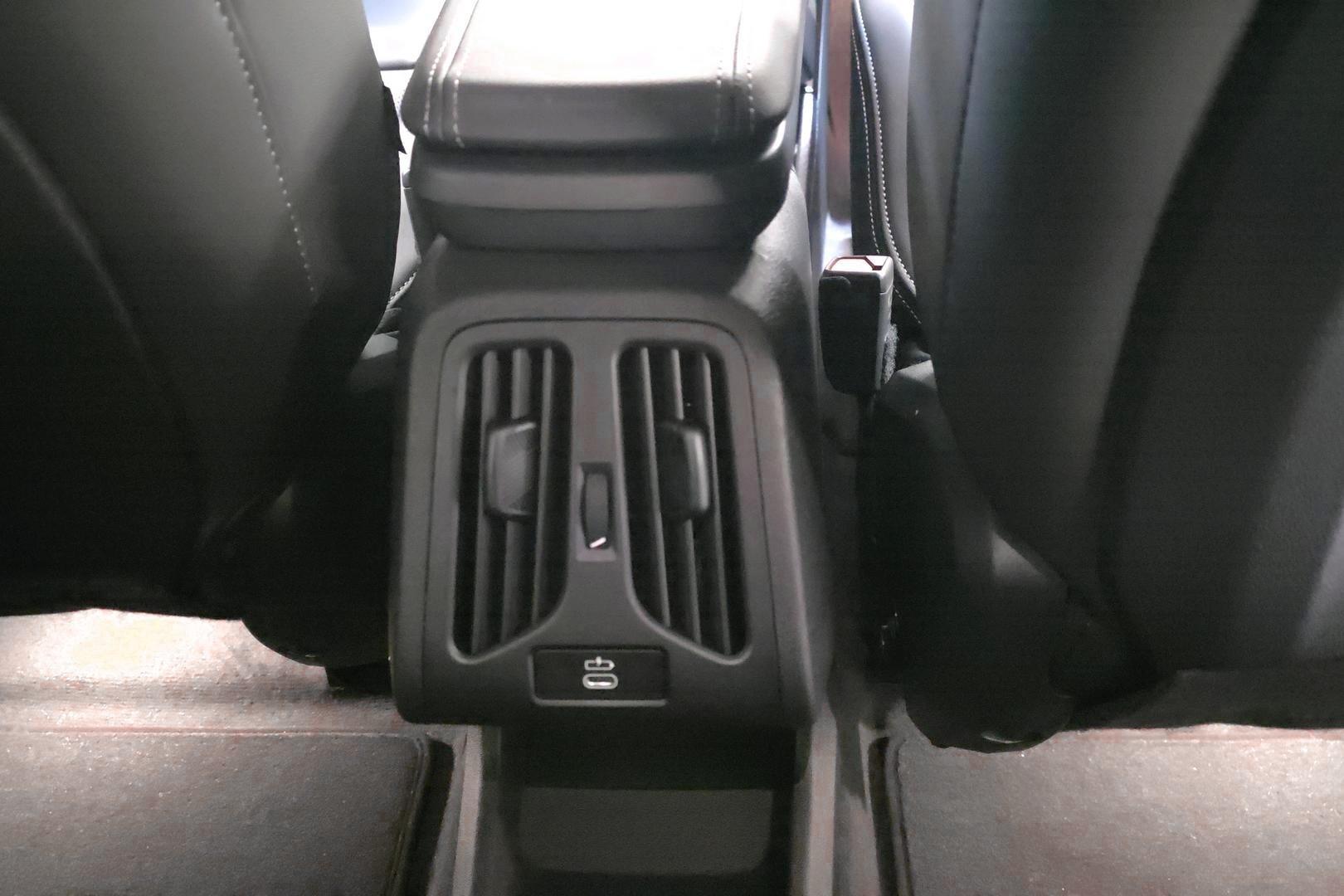 BMW iX1 19