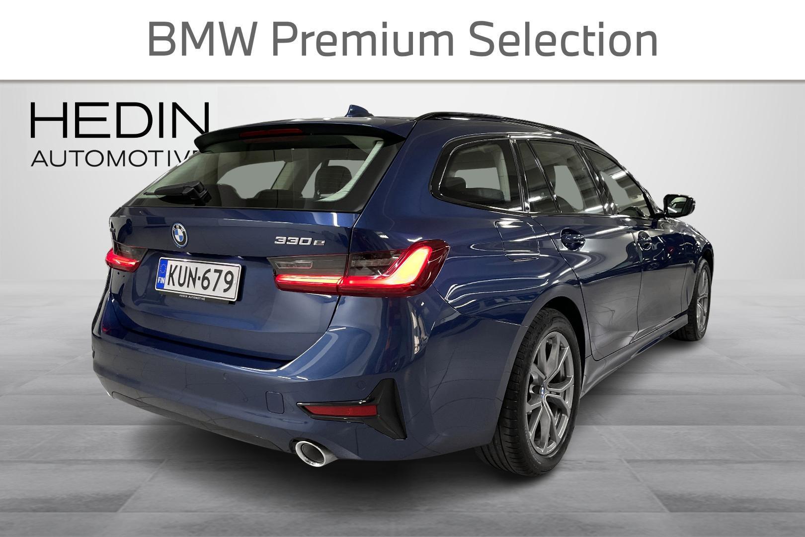 BMW 330 2022