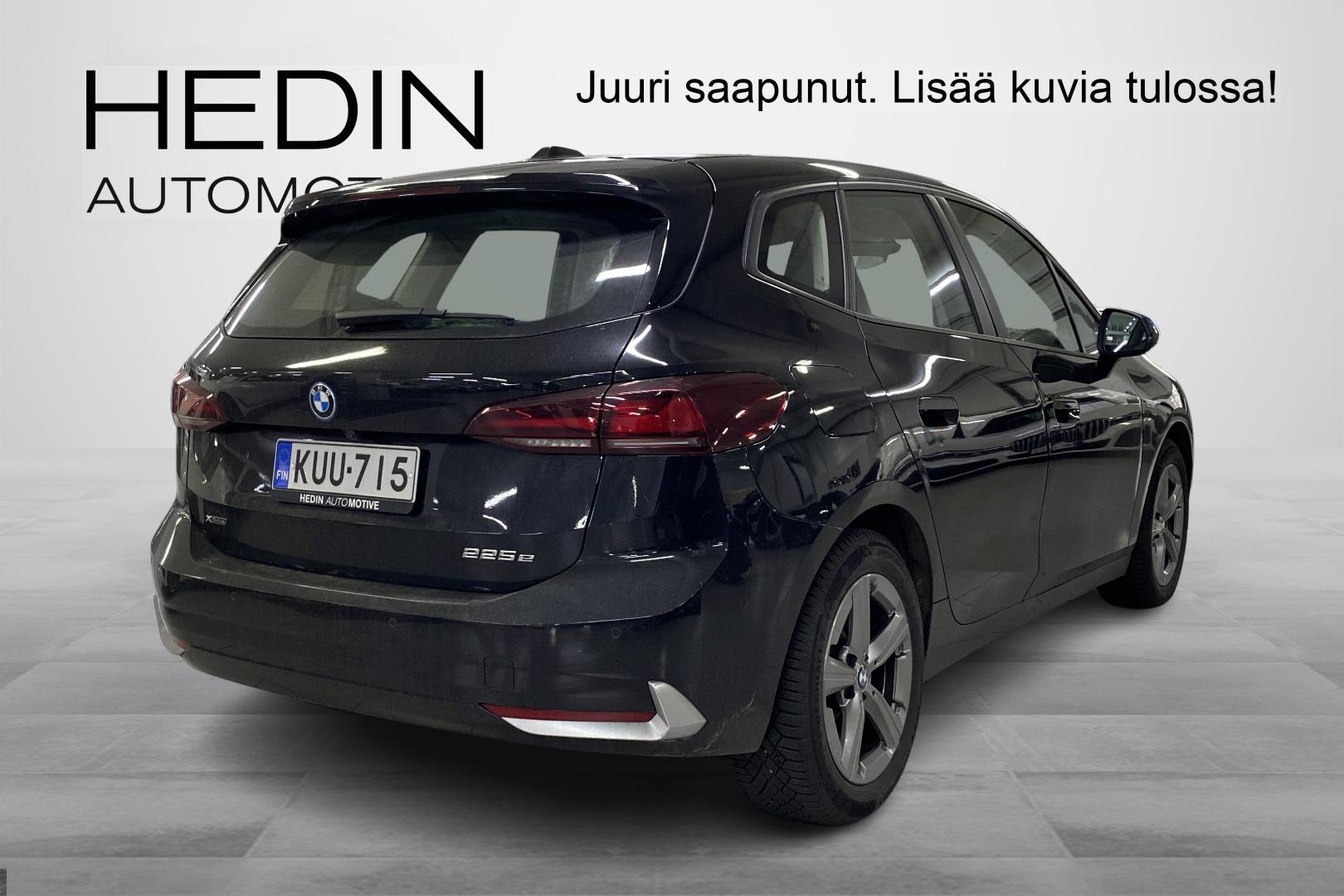 BMW 225 2023