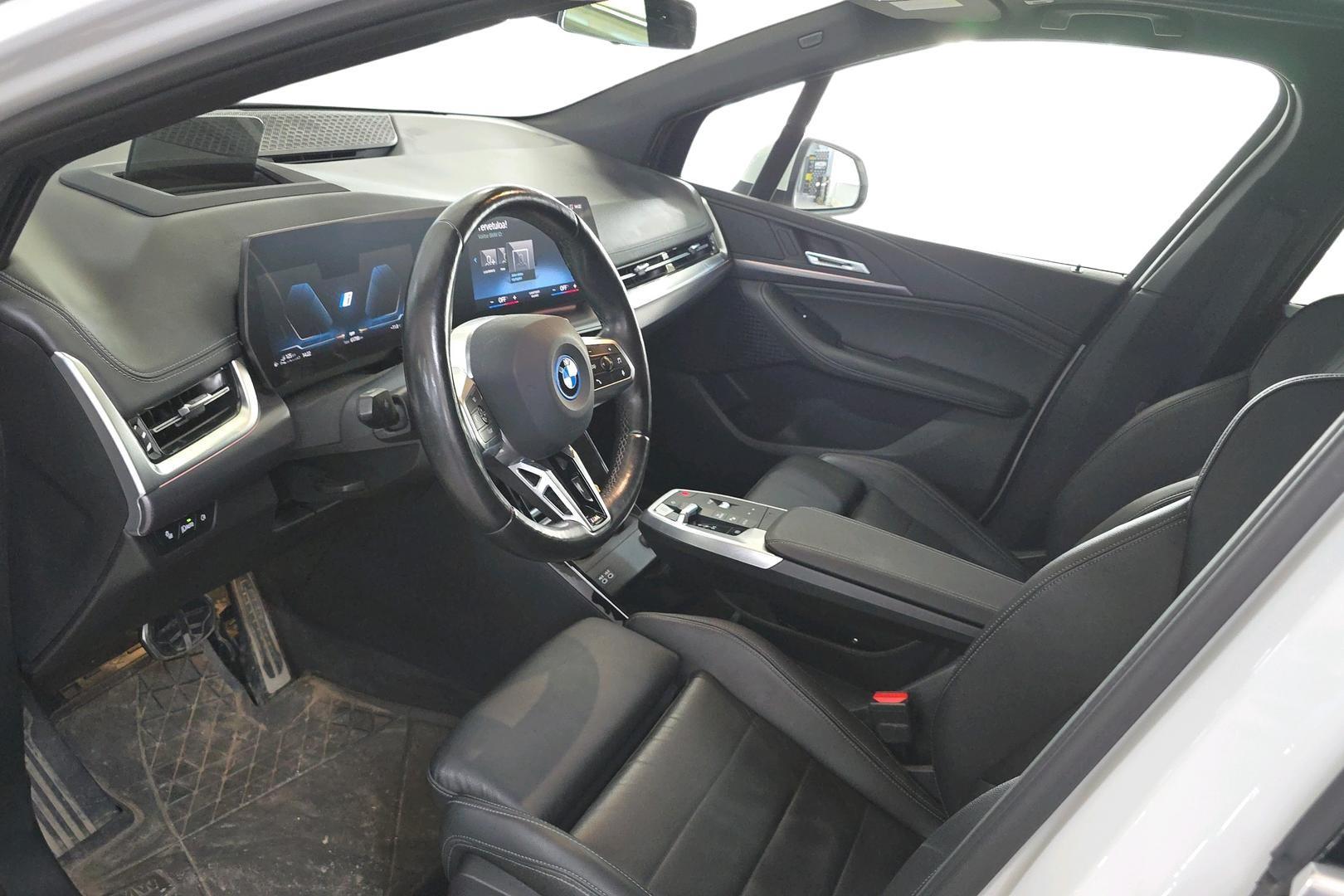 BMW 230 2023