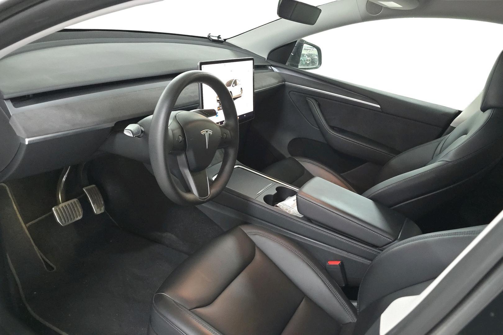 TESLA Model Y 2022