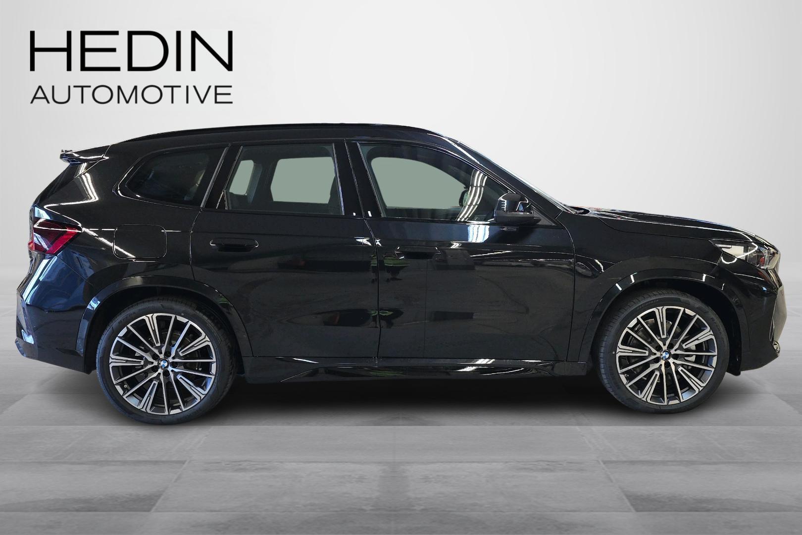 BMW iX1 6