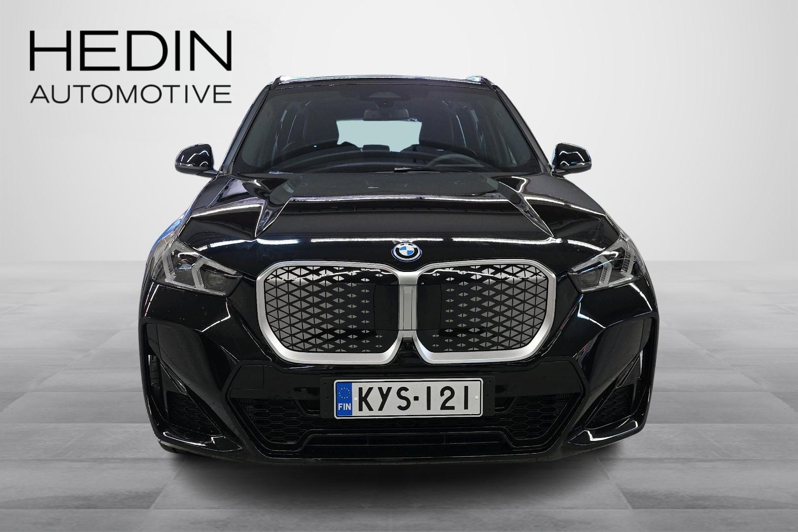 BMW iX1 4