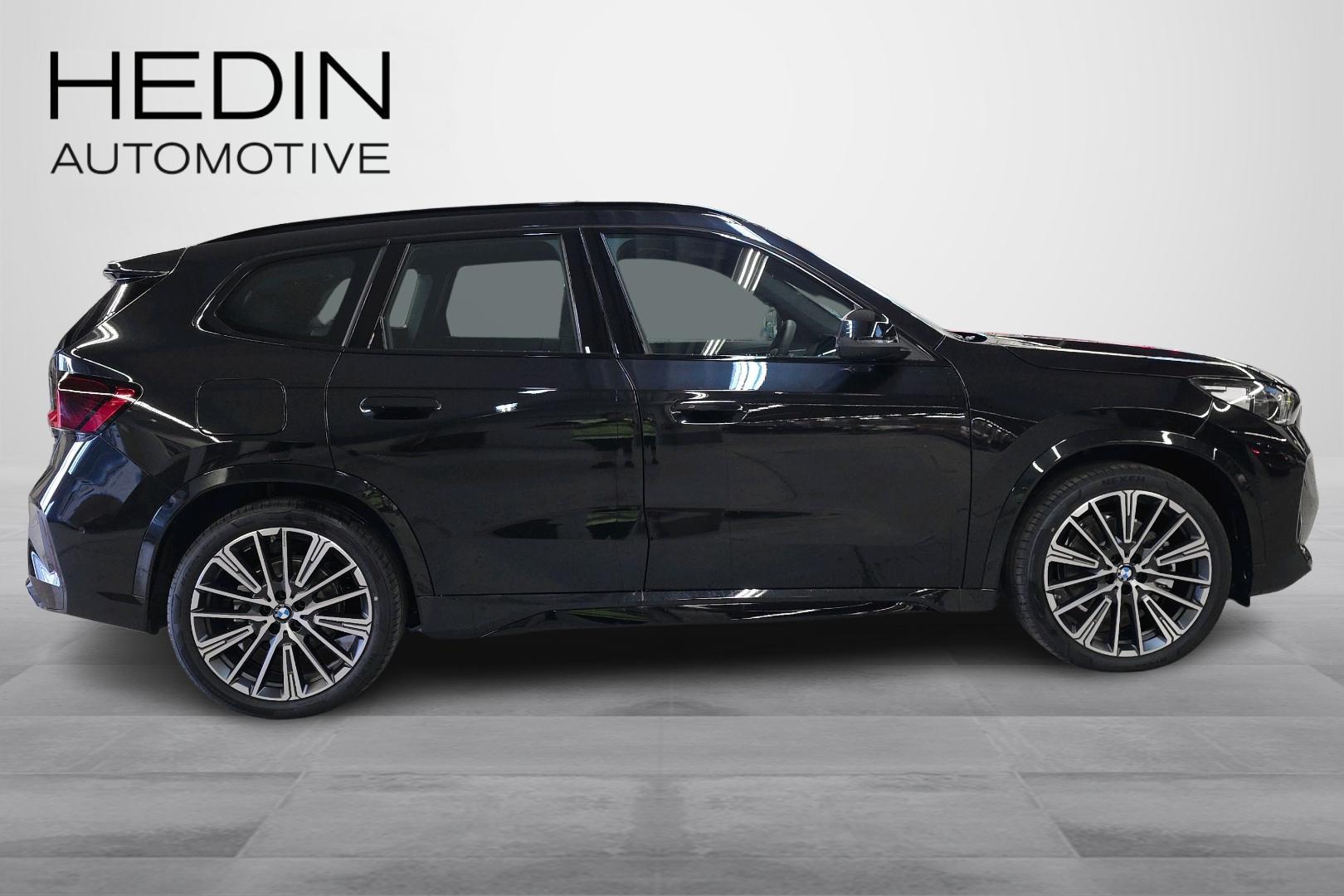 BMW iX1 6