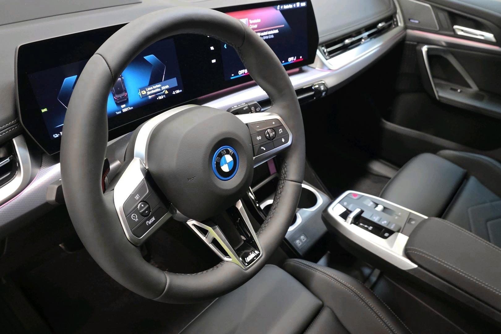 BMW iX1 7