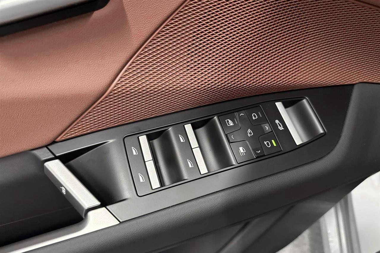 BMW iX3 2026