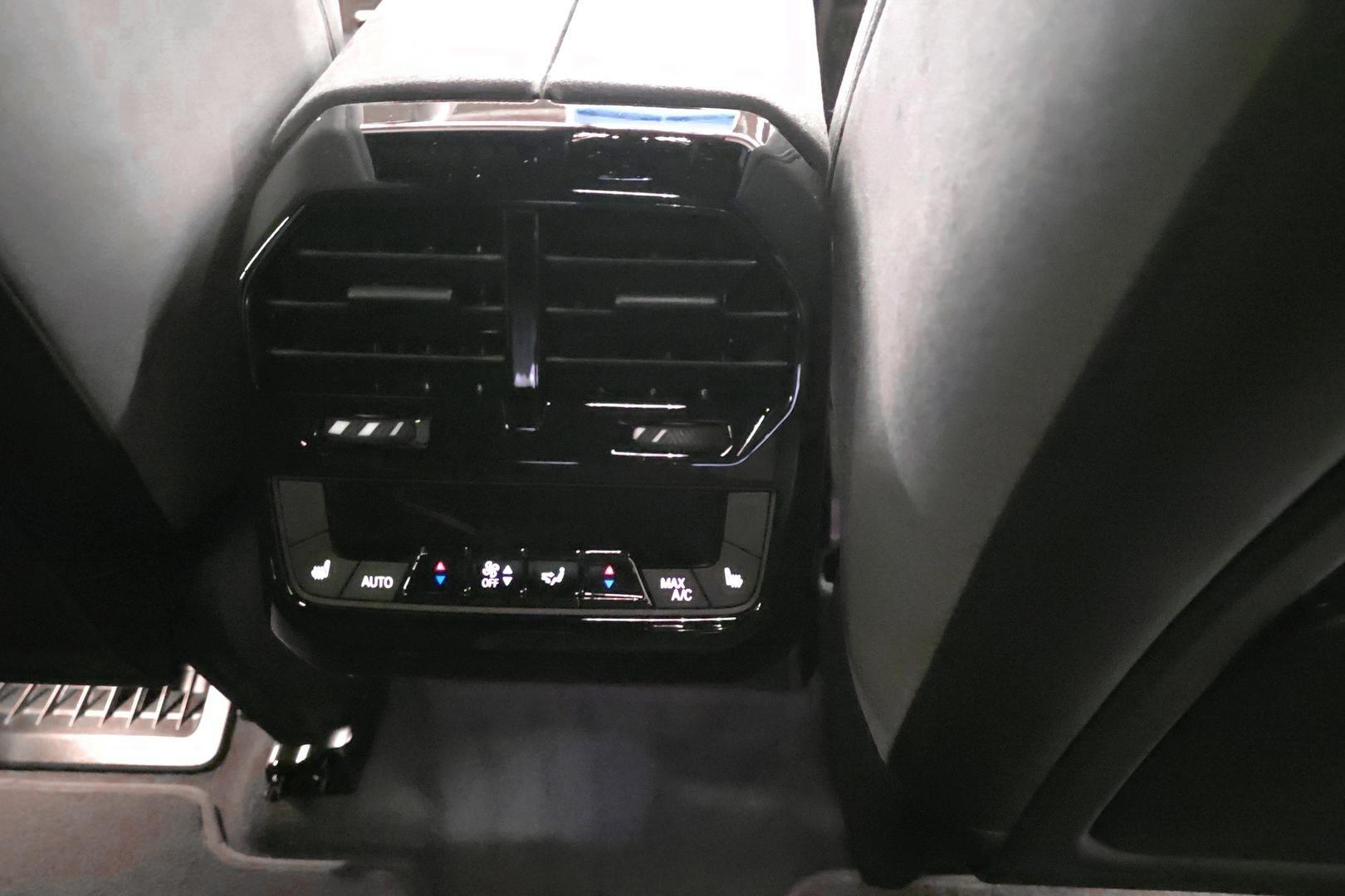 BMW iX 2027
