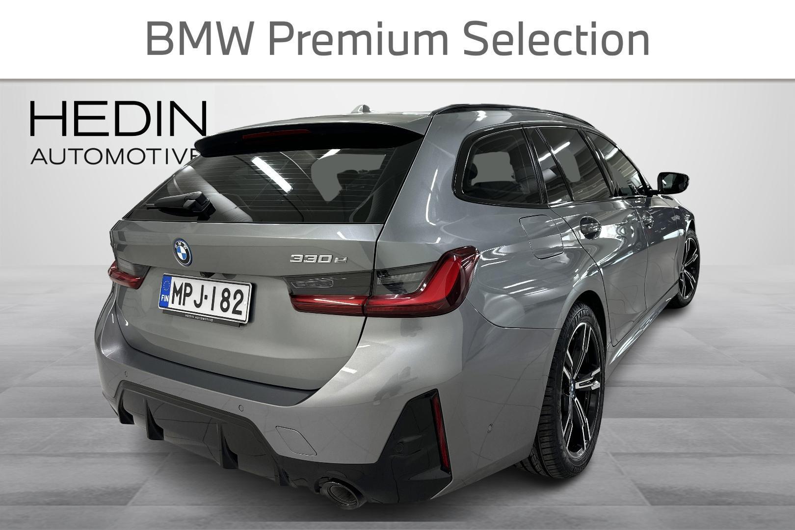 BMW 330 2023