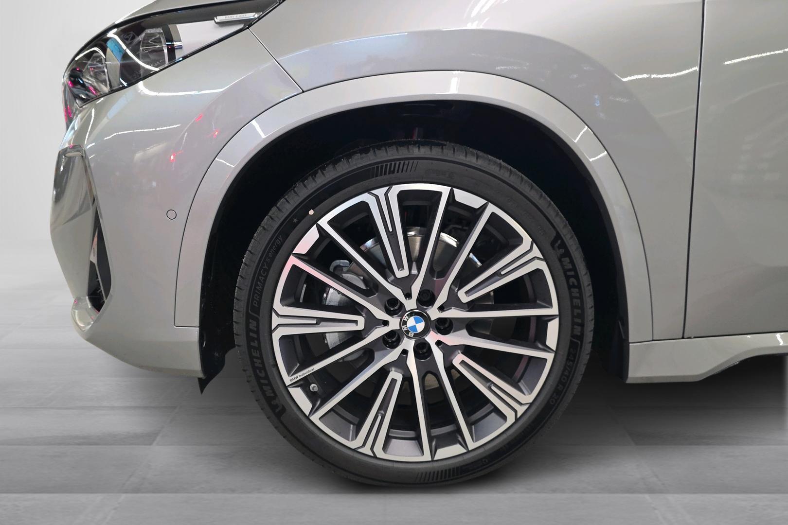 BMW iX1 2026