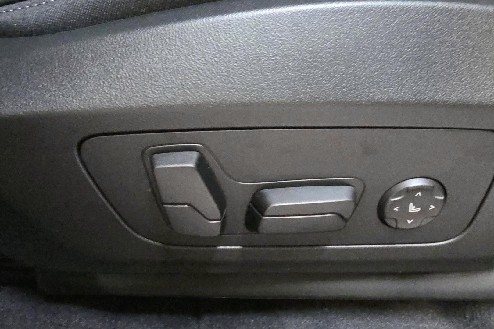 BMW iX1 15