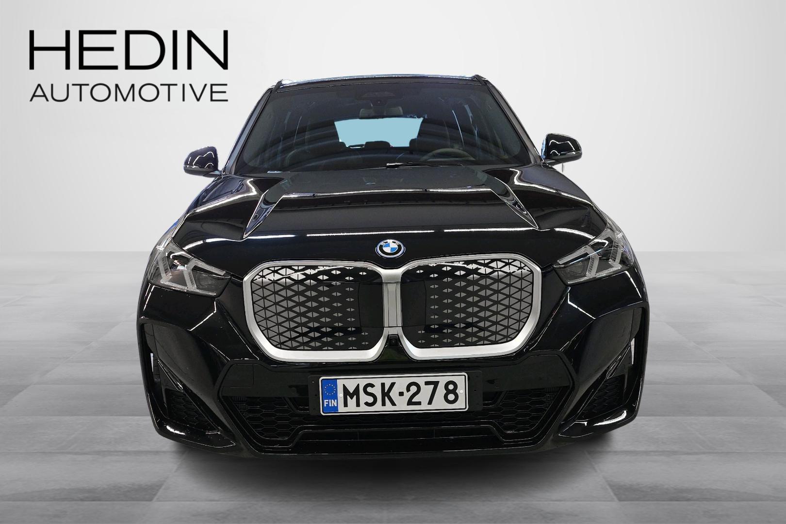 BMW iX1 5