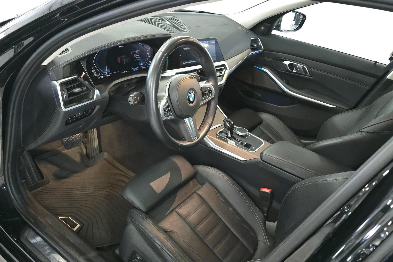 BMW 330 2021