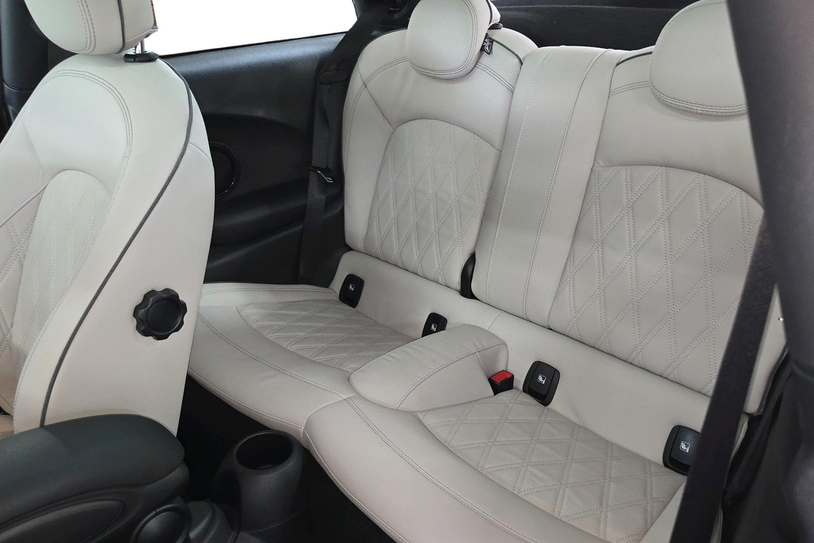 MINI Hatchback 12