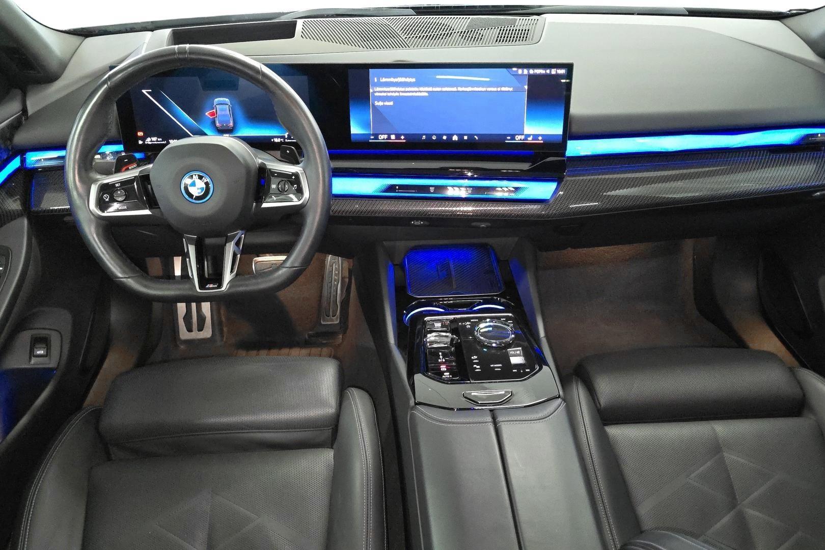 BMW 550 2024