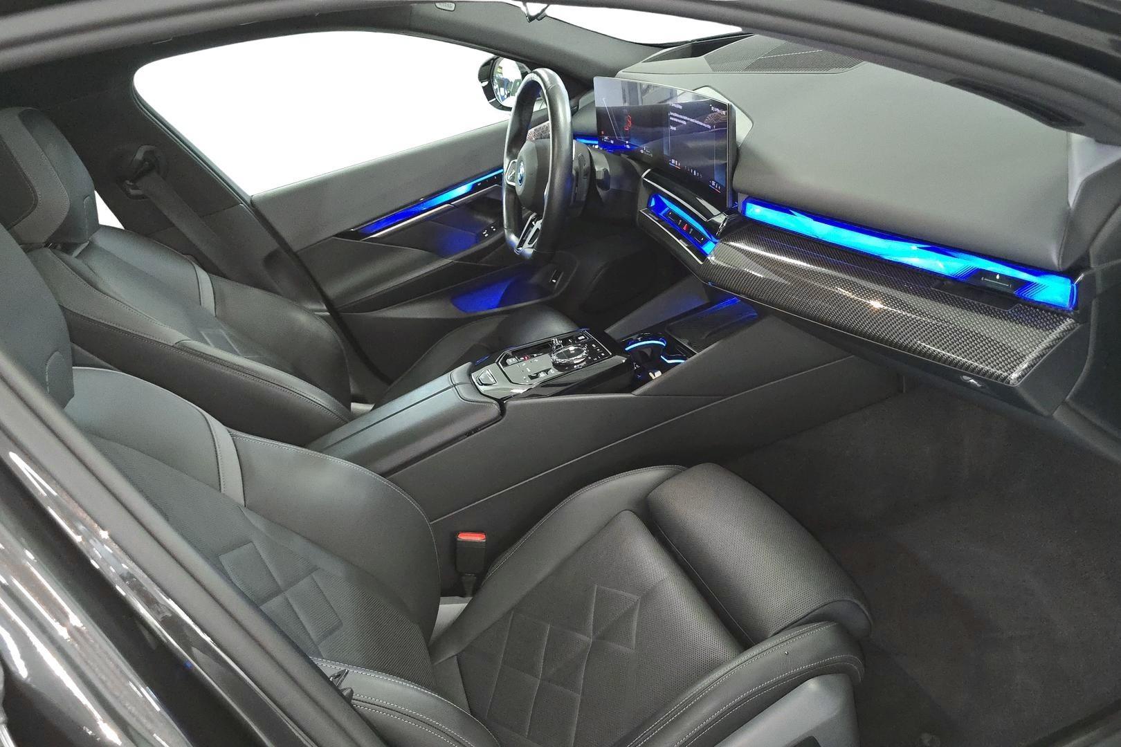 BMW 550 2024