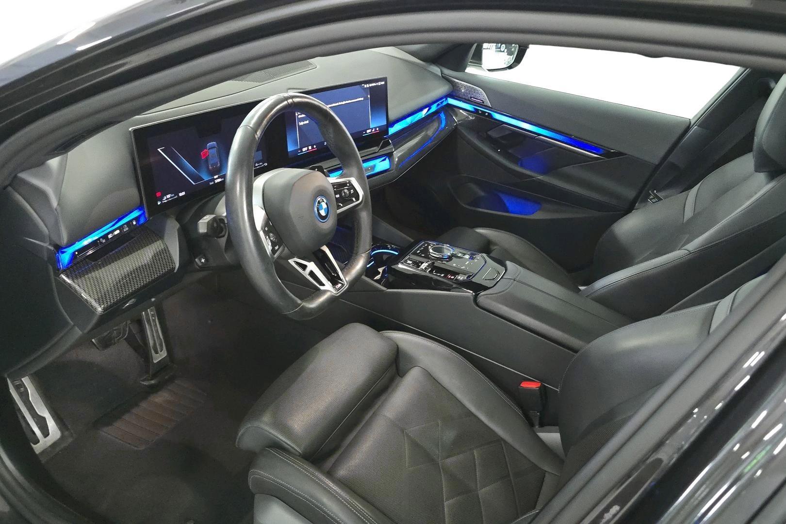 BMW 550 2024