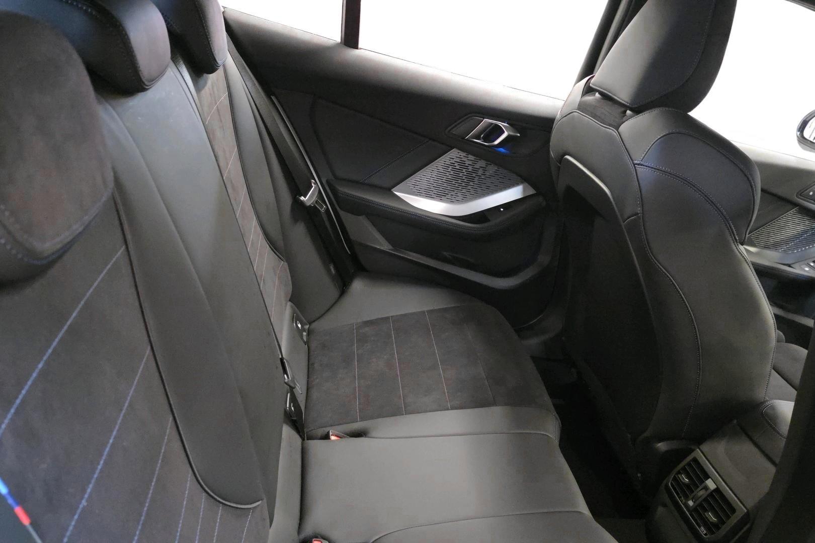 BMW 120 2026