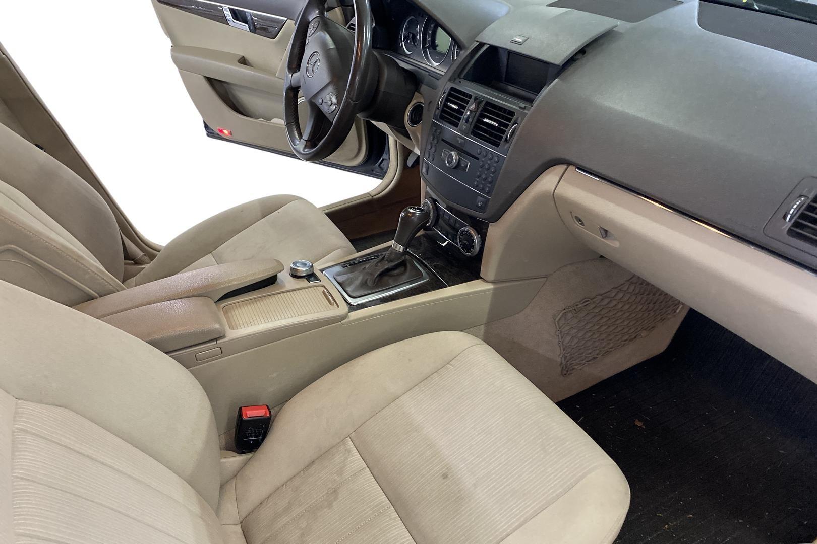 MERCEDES-BENZ C 2008