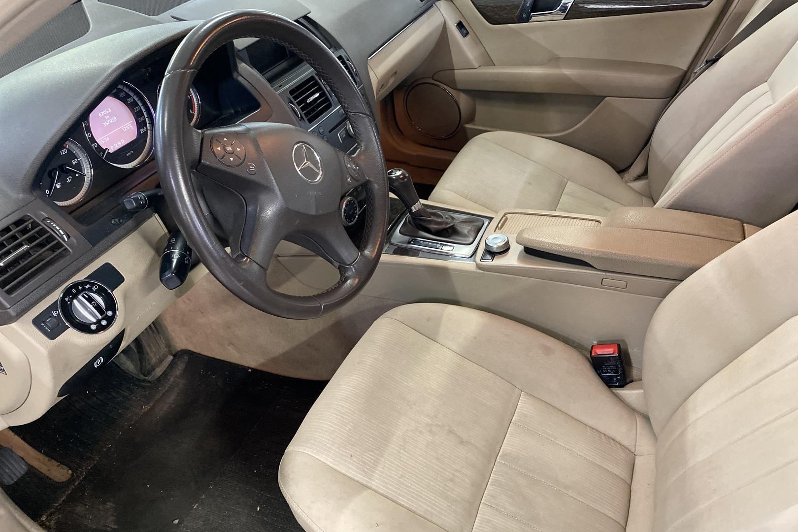 MERCEDES-BENZ C 2008