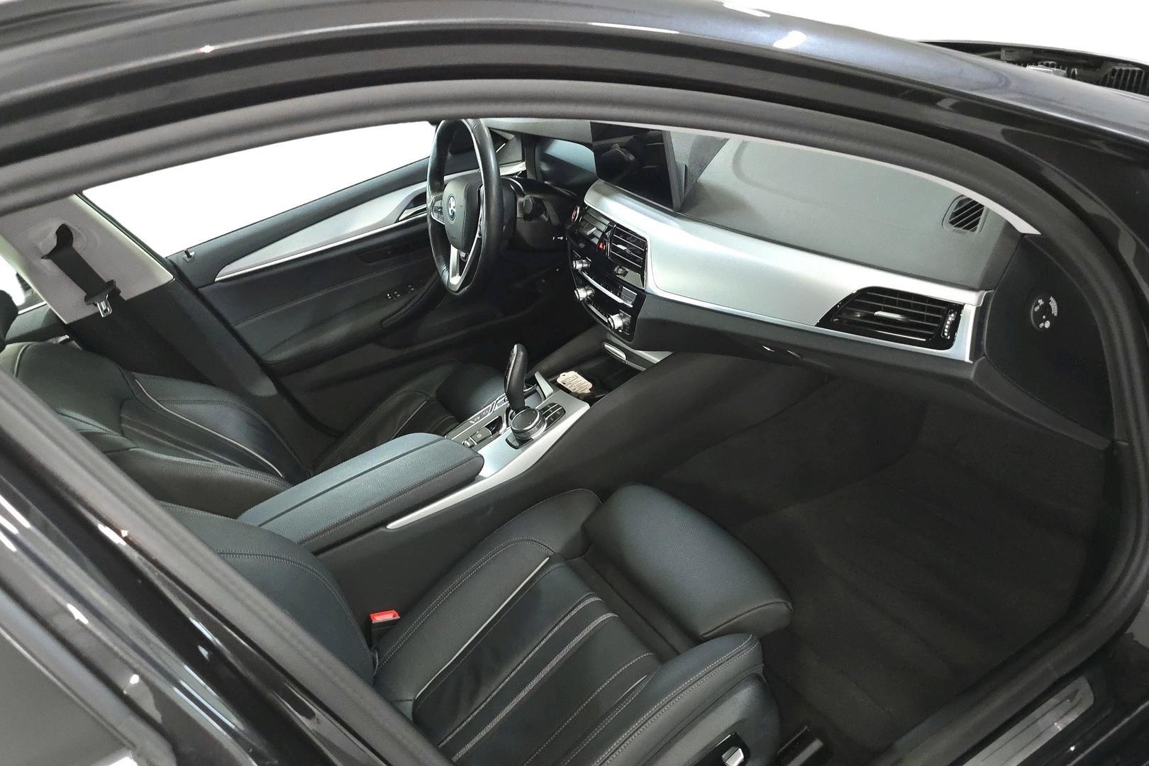 BMW 530 2023