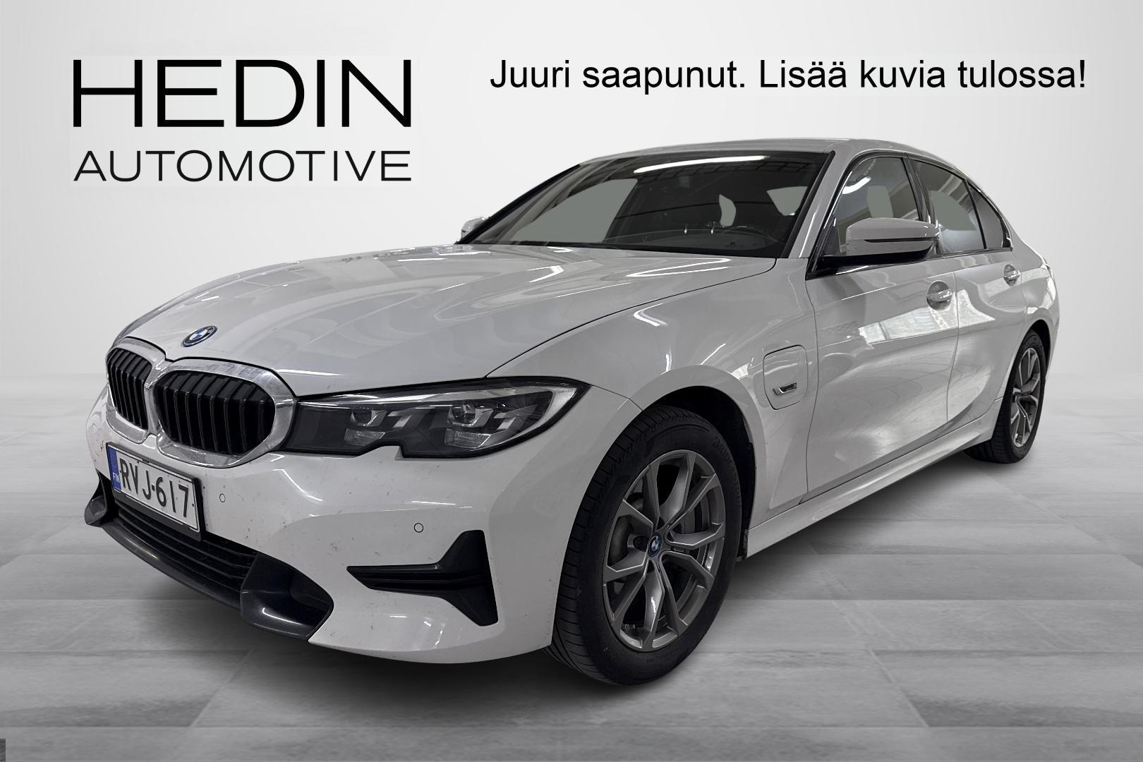 BMW 330 2022