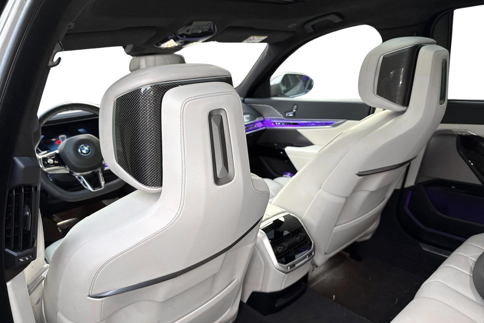 BMW i7 2024