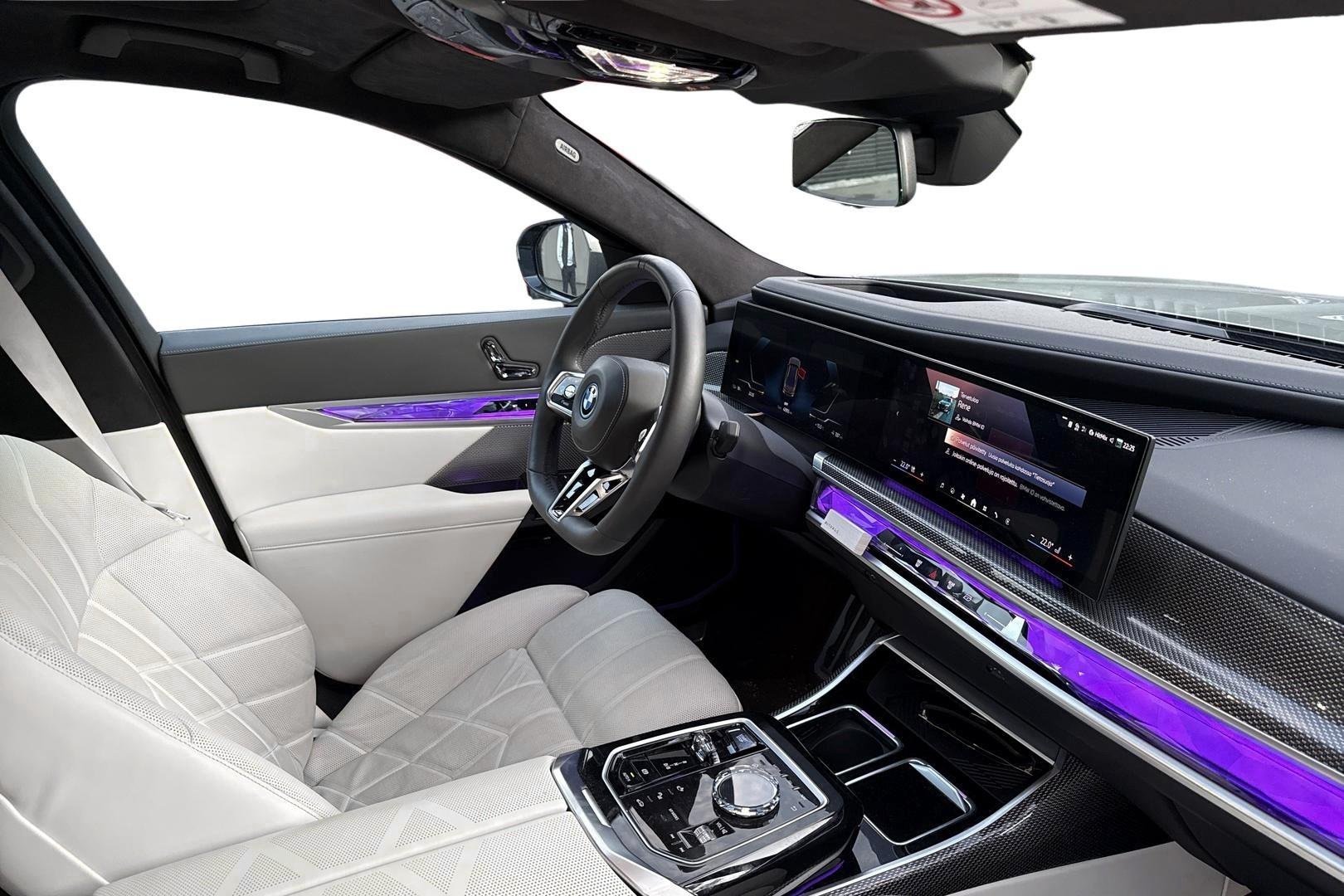 BMW i7 2024